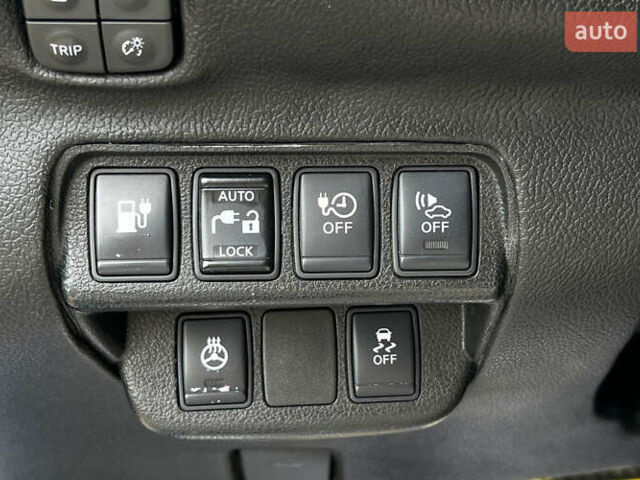 Синий Ниссан Лиф, объемом двигателя 0 л и пробегом 80 тыс. км за 5750 $, фото 19 на Automoto.ua