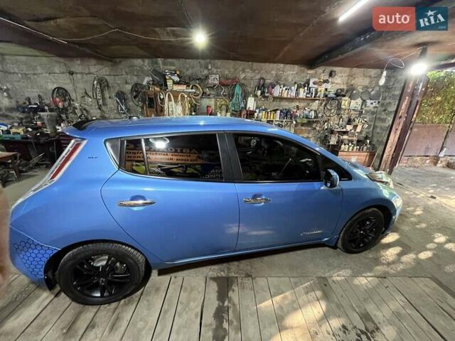 Синій Ніссан Ліф, об'ємом двигуна 0 л та пробігом 97 тис. км за 5200 $, фото 18 на Automoto.ua