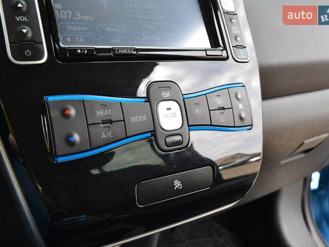 Синій Ніссан Ліф, об'ємом двигуна 0 л та пробігом 124 тис. км за 6800 $, фото 24 на Automoto.ua