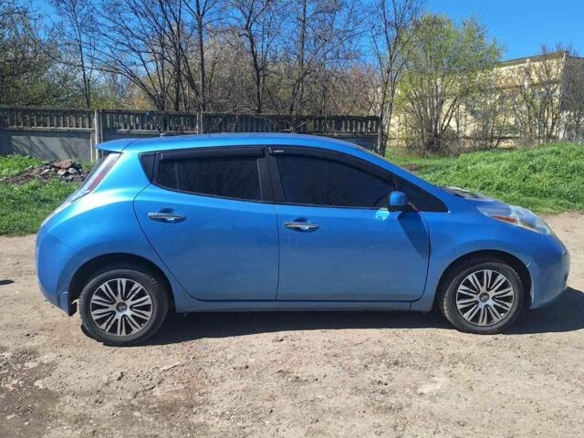 Синій Ніссан Ліф, об'ємом двигуна 0 л та пробігом 190 тис. км за 5000 $, фото 3 на Automoto.ua