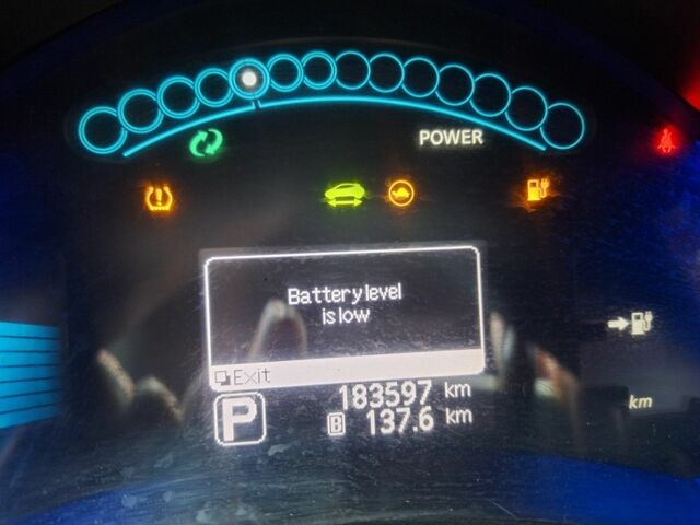 Синий Ниссан Лиф, объемом двигателя 0 л и пробегом 190 тыс. км за 5000 $, фото 5 на Automoto.ua