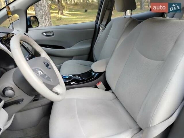 Синий Ниссан Лиф, объемом двигателя 0 л и пробегом 109 тыс. км за 5600 $, фото 9 на Automoto.ua