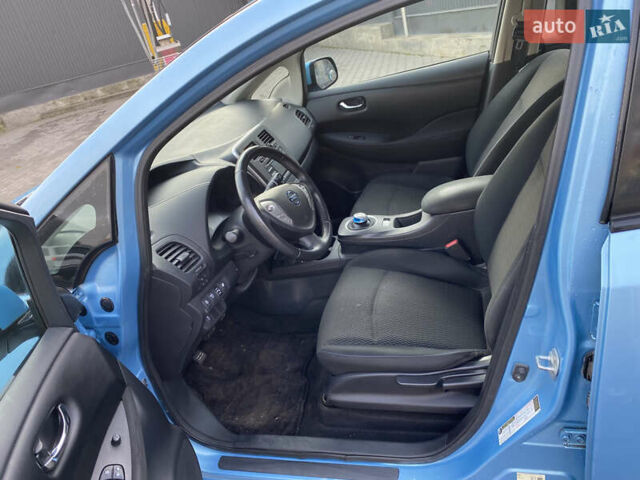 Синий Ниссан Лиф, объемом двигателя 0 л и пробегом 104 тыс. км за 6899 $, фото 15 на Automoto.ua