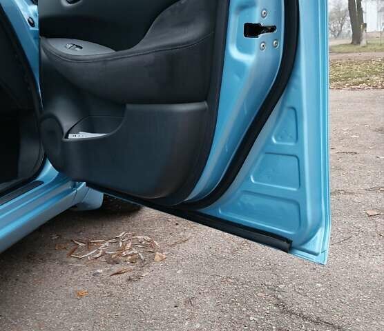 Синій Ніссан Ліф, об'ємом двигуна 0 л та пробігом 103 тис. км за 7400 $, фото 28 на Automoto.ua