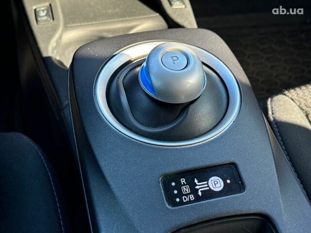 Синий Ниссан Лиф, объемом двигателя 0 л и пробегом 87 тыс. км за 5890 $, фото 33 на Automoto.ua