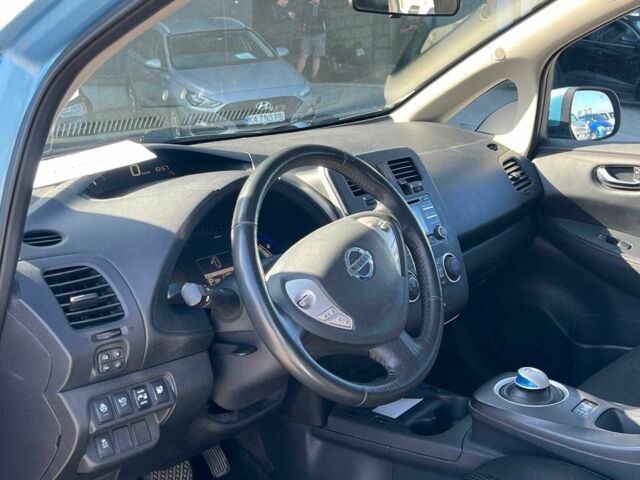 Синий Ниссан Лиф, объемом двигателя 0 л и пробегом 218 тыс. км за 4290 $, фото 9 на Automoto.ua
