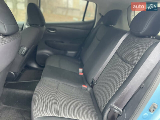 Синій Ніссан Ліф, об'ємом двигуна 0 л та пробігом 117 тис. км за 7600 $, фото 9 на Automoto.ua