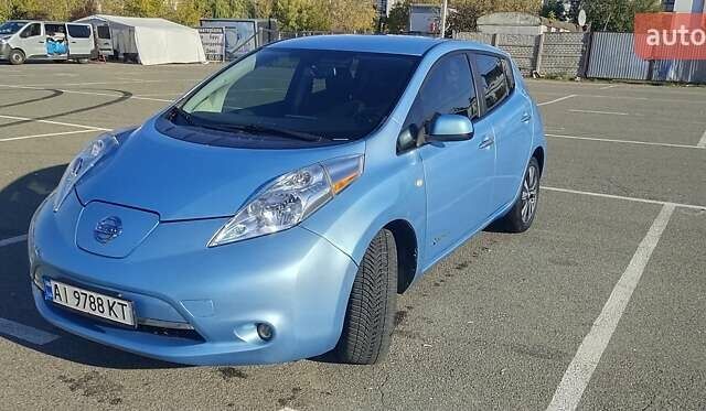 Синий Ниссан Лиф, объемом двигателя 0 л и пробегом 213 тыс. км за 5500 $, фото 12 на Automoto.ua