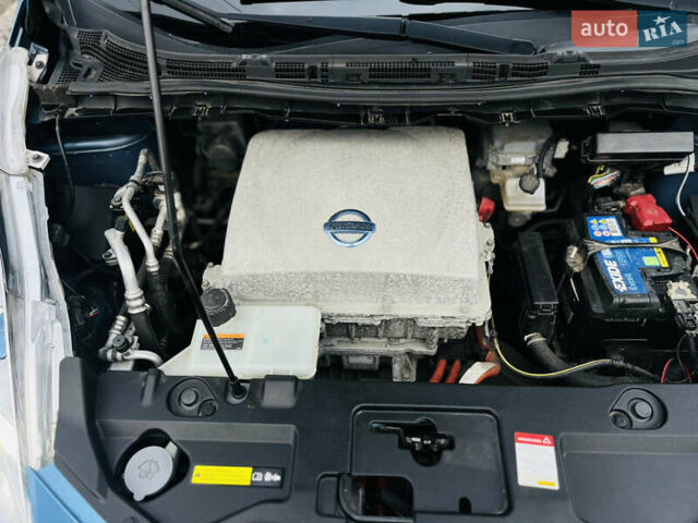 Синій Ніссан Ліф, об'ємом двигуна 0 л та пробігом 140 тис. км за 7100 $, фото 36 на Automoto.ua