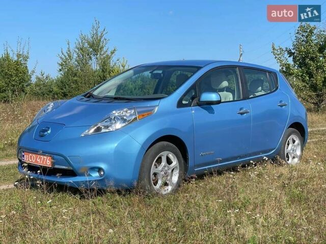 Синий Ниссан Лиф, объемом двигателя 0 л и пробегом 106 тыс. км за 7500 $, фото 5 на Automoto.ua