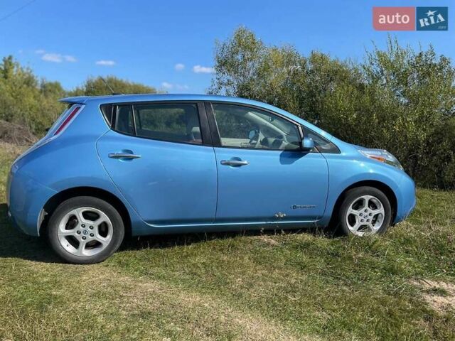 Синий Ниссан Лиф, объемом двигателя 0 л и пробегом 106 тыс. км за 7500 $, фото 2 на Automoto.ua
