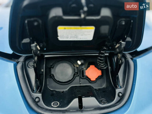 Синій Ніссан Ліф, об'ємом двигуна 0 л та пробігом 140 тис. км за 7100 $, фото 35 на Automoto.ua