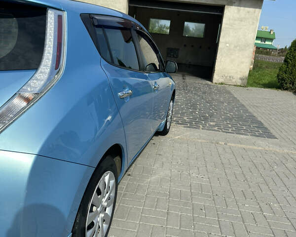 Синий Ниссан Лиф, объемом двигателя 0 л и пробегом 92 тыс. км за 7800 $, фото 2 на Automoto.ua