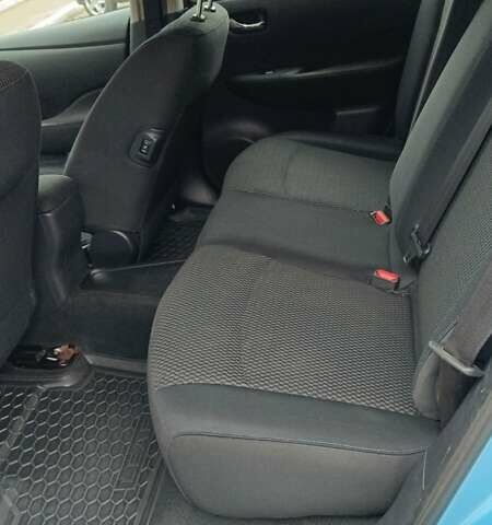 Синий Ниссан Лиф, объемом двигателя 0 л и пробегом 153 тыс. км за 7000 $, фото 3 на Automoto.ua