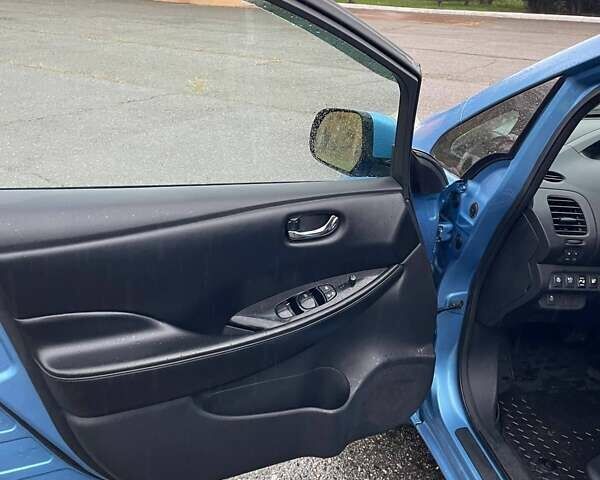 Синій Ніссан Ліф, об'ємом двигуна 0 л та пробігом 191 тис. км за 5500 $, фото 24 на Automoto.ua