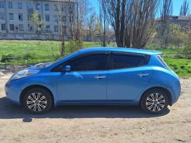 Синій Ніссан Ліф, об'ємом двигуна 0 л та пробігом 190 тис. км за 5000 $, фото 2 на Automoto.ua