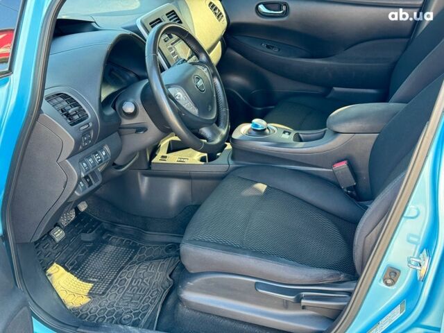 Синий Ниссан Лиф, объемом двигателя 0 л и пробегом 87 тыс. км за 5890 $, фото 13 на Automoto.ua