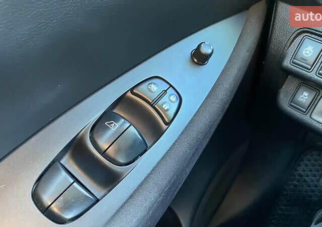 Синій Ніссан Ліф, об'ємом двигуна 0 л та пробігом 125 тис. км за 5700 $, фото 48 на Automoto.ua