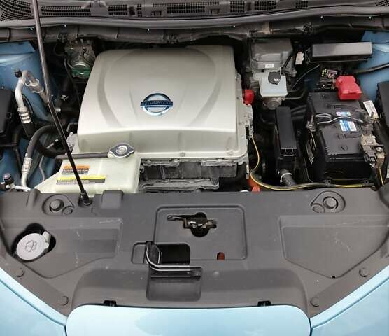 Синій Ніссан Ліф, об'ємом двигуна 0 л та пробігом 103 тис. км за 7400 $, фото 26 на Automoto.ua