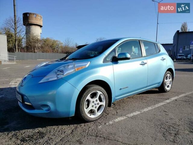 Синий Ниссан Лиф, объемом двигателя 0 л и пробегом 109 тыс. км за 5600 $, фото 12 на Automoto.ua