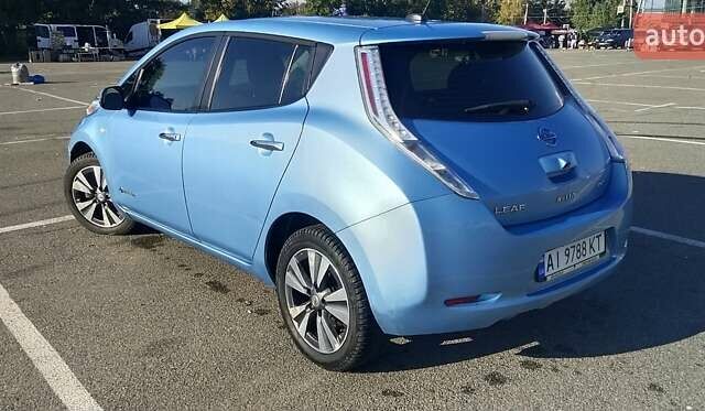 Синий Ниссан Лиф, объемом двигателя 0 л и пробегом 213 тыс. км за 5500 $, фото 9 на Automoto.ua