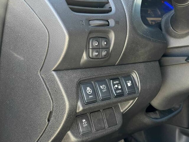 Синий Ниссан Лиф, объемом двигателя 0 л и пробегом 218 тыс. км за 4290 $, фото 7 на Automoto.ua