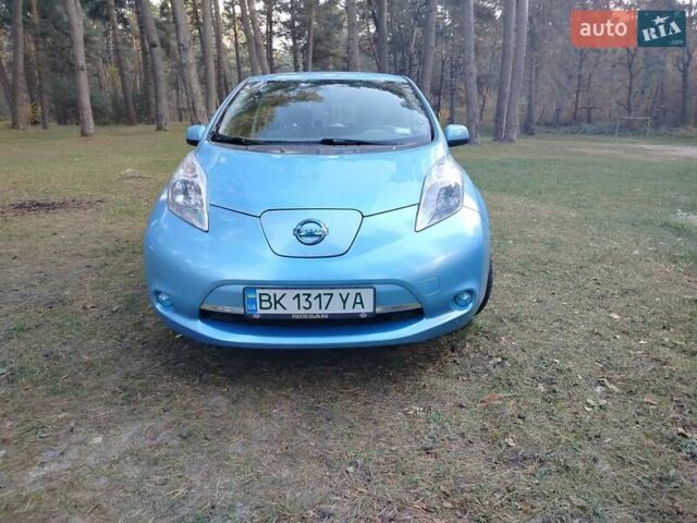Синий Ниссан Лиф, объемом двигателя 0 л и пробегом 109 тыс. км за 5600 $, фото 4 на Automoto.ua