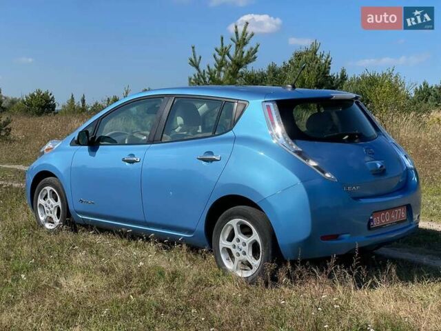 Синий Ниссан Лиф, объемом двигателя 0 л и пробегом 106 тыс. км за 7500 $, фото 7 на Automoto.ua