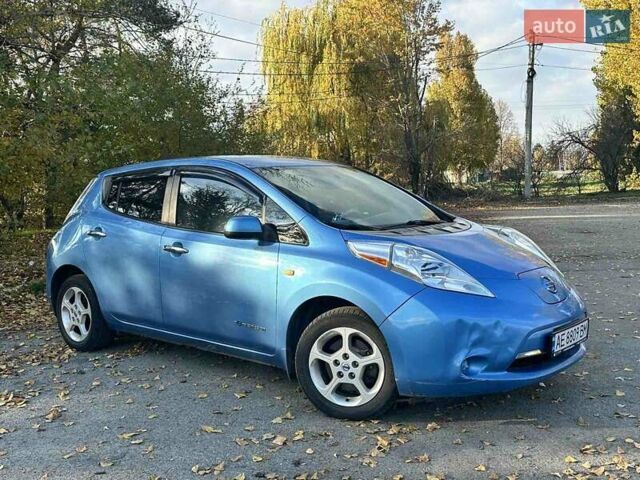 Синий Ниссан Лиф, объемом двигателя 0 л и пробегом 107 тыс. км за 7400 $, фото 3 на Automoto.ua