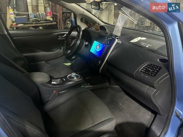 Синій Ніссан Ліф, об'ємом двигуна 0 л та пробігом 97 тис. км за 5200 $, фото 4 на Automoto.ua