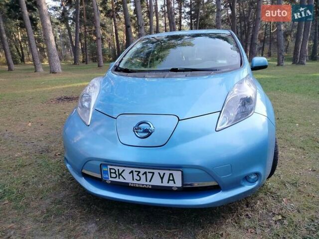 Синий Ниссан Лиф, объемом двигателя 0 л и пробегом 109 тыс. км за 5600 $, фото 6 на Automoto.ua