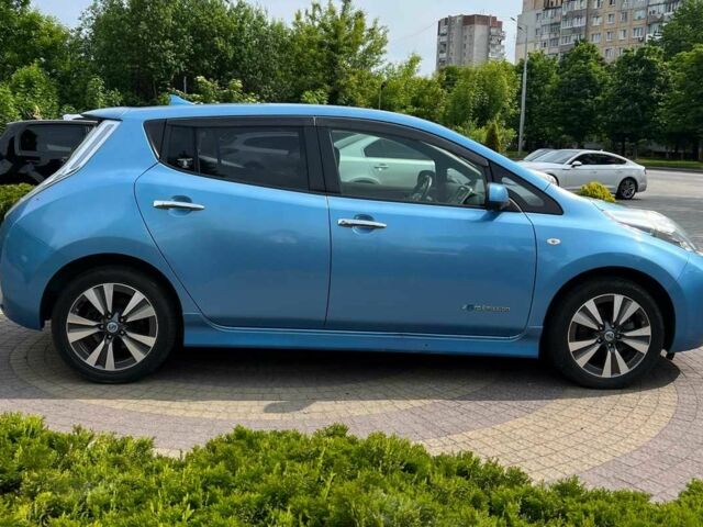 Синий Ниссан Лиф, объемом двигателя 0 л и пробегом 80 тыс. км за 5750 $, фото 7 на Automoto.ua