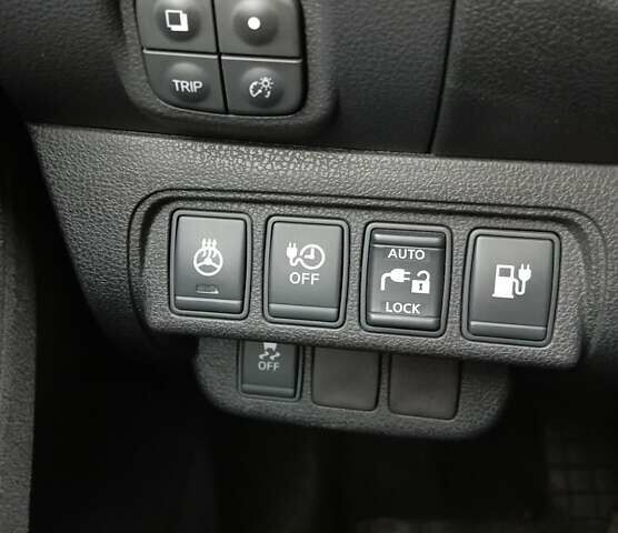 Синій Ніссан Ліф, об'ємом двигуна 0 л та пробігом 103 тис. км за 7400 $, фото 13 на Automoto.ua