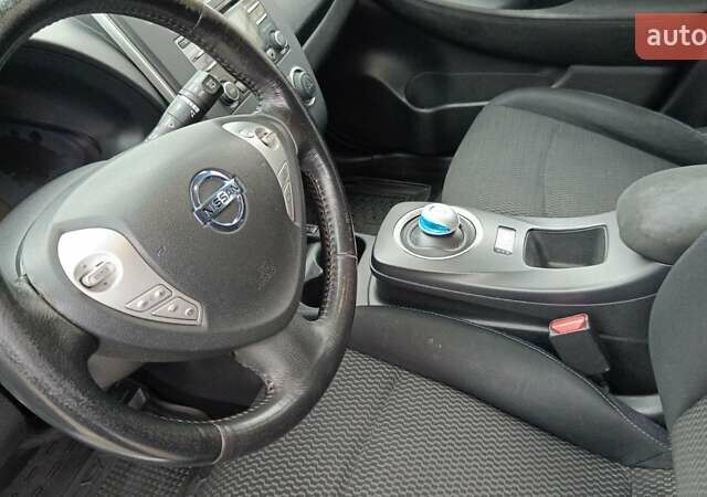 Синий Ниссан Лиф, объемом двигателя 0 л и пробегом 153 тыс. км за 7000 $, фото 7 на Automoto.ua