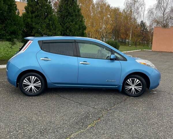 Синій Ніссан Ліф, об'ємом двигуна 0 л та пробігом 191 тис. км за 5500 $, фото 5 на Automoto.ua