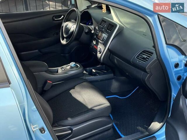 Синій Ніссан Ліф, об'ємом двигуна 0 л та пробігом 112 тис. км за 7490 $, фото 36 на Automoto.ua