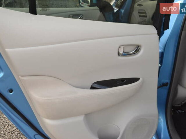 Синий Ниссан Лиф, объемом двигателя 0 л и пробегом 112 тыс. км за 6700 $, фото 16 на Automoto.ua