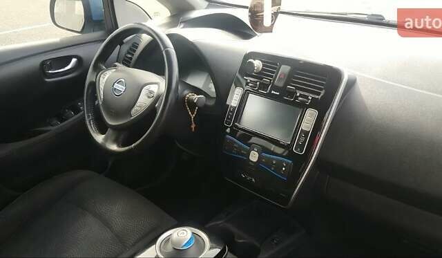 Синий Ниссан Лиф, объемом двигателя 0 л и пробегом 213 тыс. км за 5500 $, фото 21 на Automoto.ua