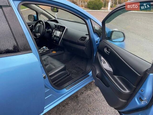 Синій Ніссан Ліф, об'ємом двигуна 0 л та пробігом 191 тис. км за 5500 $, фото 13 на Automoto.ua
