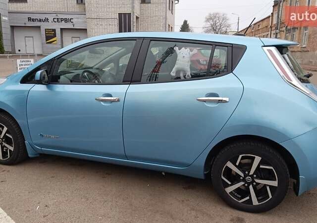 Синий Ниссан Лиф, объемом двигателя 0 л и пробегом 153 тыс. км за 7000 $, фото 1 на Automoto.ua