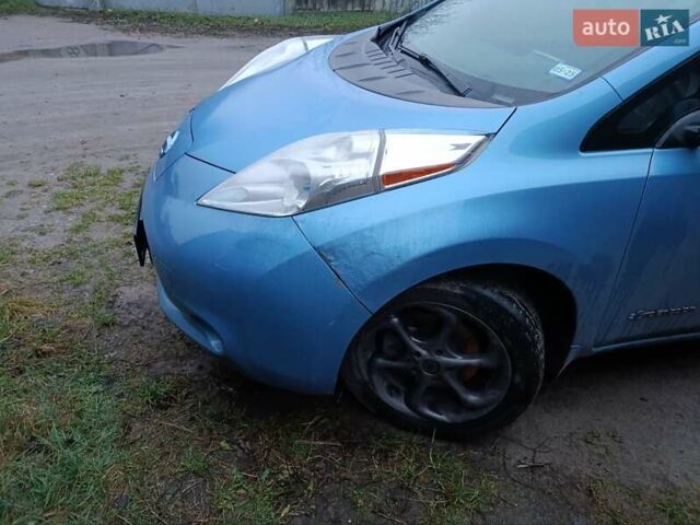 Синий Ниссан Лиф, объемом двигателя 0 л и пробегом 100 тыс. км за 5200 $, фото 4 на Automoto.ua