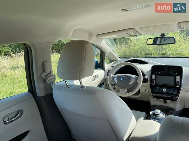 Синий Ниссан Лиф, объемом двигателя 0 л и пробегом 106 тыс. км за 7500 $, фото 16 на Automoto.ua