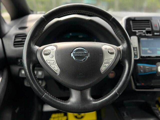 Синий Ниссан Лиф, объемом двигателя 0 л и пробегом 80 тыс. км за 5750 $, фото 13 на Automoto.ua