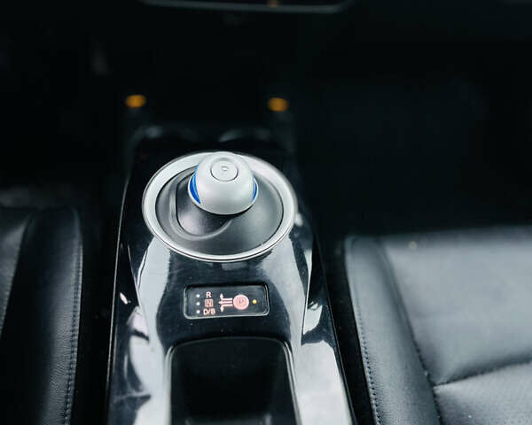 Синій Ніссан Ліф, об'ємом двигуна 0 л та пробігом 140 тис. км за 7100 $, фото 25 на Automoto.ua