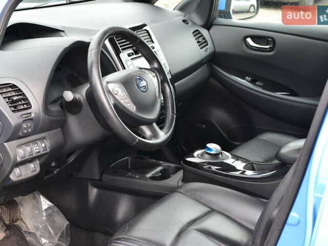 Синій Ніссан Ліф, об'ємом двигуна 0 л та пробігом 124 тис. км за 6800 $, фото 15 на Automoto.ua