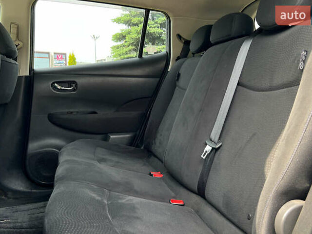 Синий Ниссан Лиф, объемом двигателя 0 л и пробегом 80 тыс. км за 5750 $, фото 10 на Automoto.ua