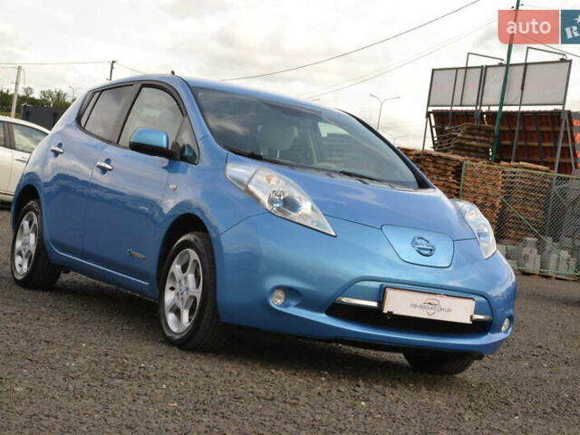 Синий Ниссан Лиф, объемом двигателя 0 л и пробегом 112 тыс. км за 6700 $, фото 4 на Automoto.ua