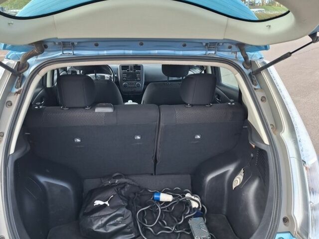 Синий Ниссан Лиф, объемом двигателя 0 л и пробегом 141 тыс. км за 7150 $, фото 7 на Automoto.ua