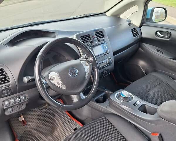 Синий Ниссан Лиф, объемом двигателя 0 л и пробегом 141 тыс. км за 7150 $, фото 14 на Automoto.ua