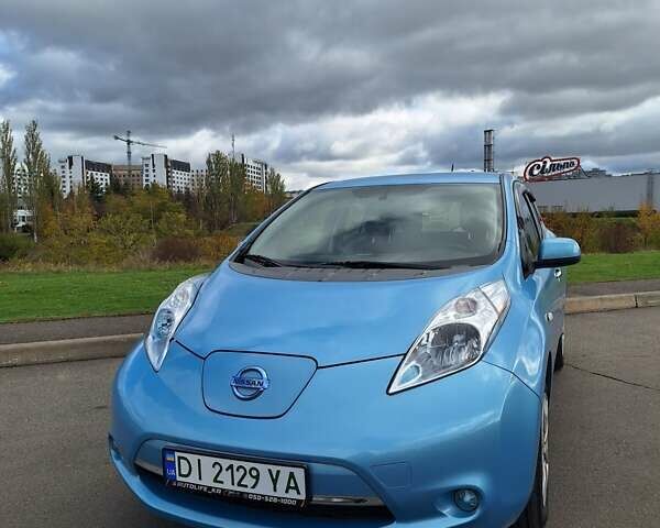 Синий Ниссан Лиф, объемом двигателя 0 л и пробегом 141 тыс. км за 7150 $, фото 13 на Automoto.ua
